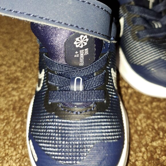 Nike Downshifter 12 NN  Sneaker- Midnight Navy/Game Royal - Size 3C - Picture 4 of 10